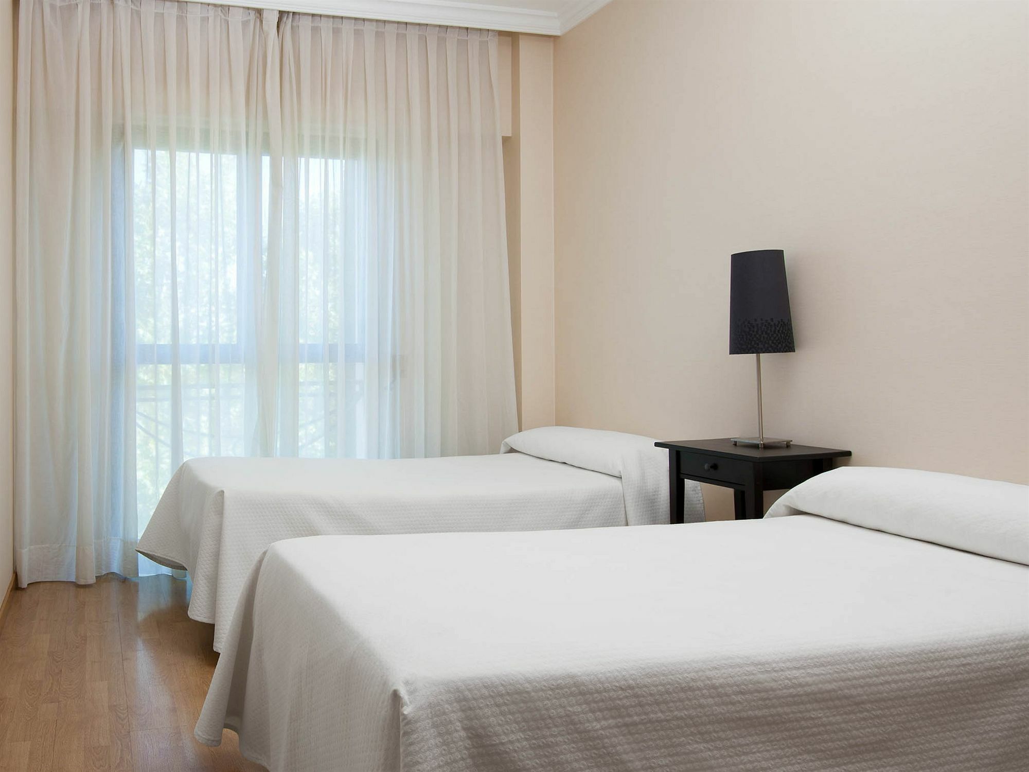 Apartamentos Th La Florida Μαδρίτη Εξωτερικό φωτογραφία