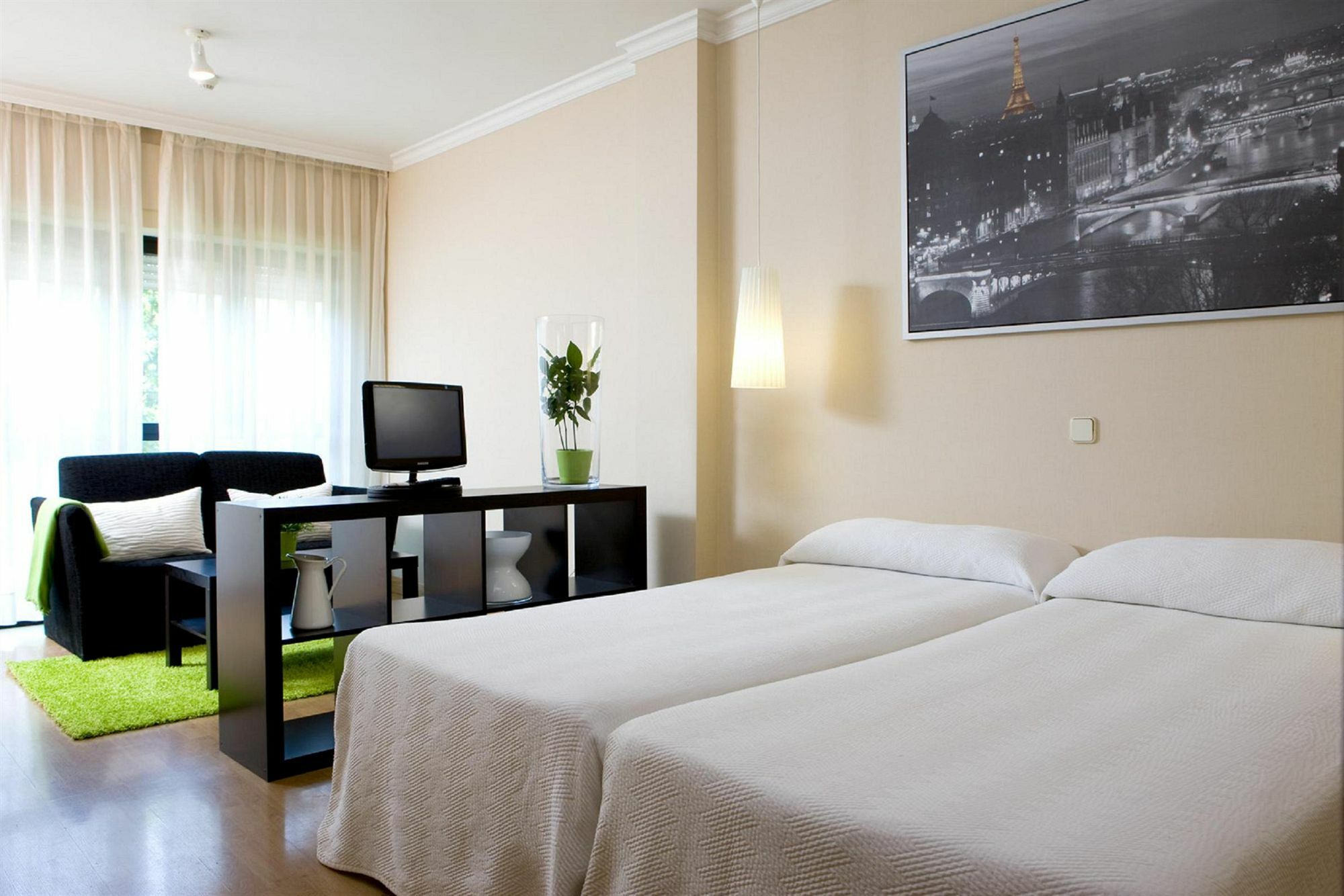 Apartamentos Th La Florida Μαδρίτη Δωμάτιο φωτογραφία